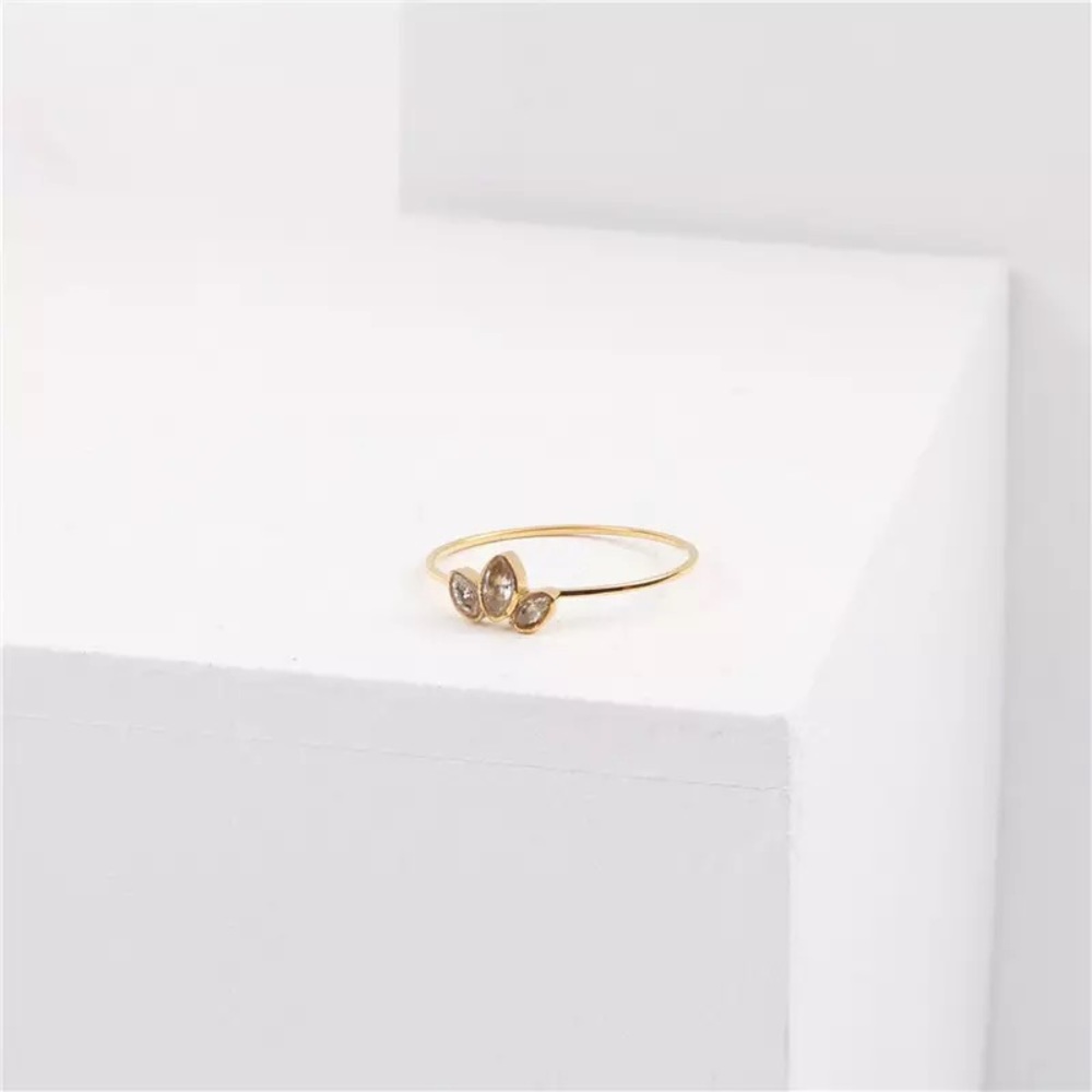 18k Gold Dainty Stacking Flower Ring